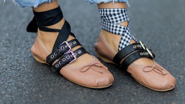 Çılgın Moda Trendi: Uyumsuz Ayakkabılar